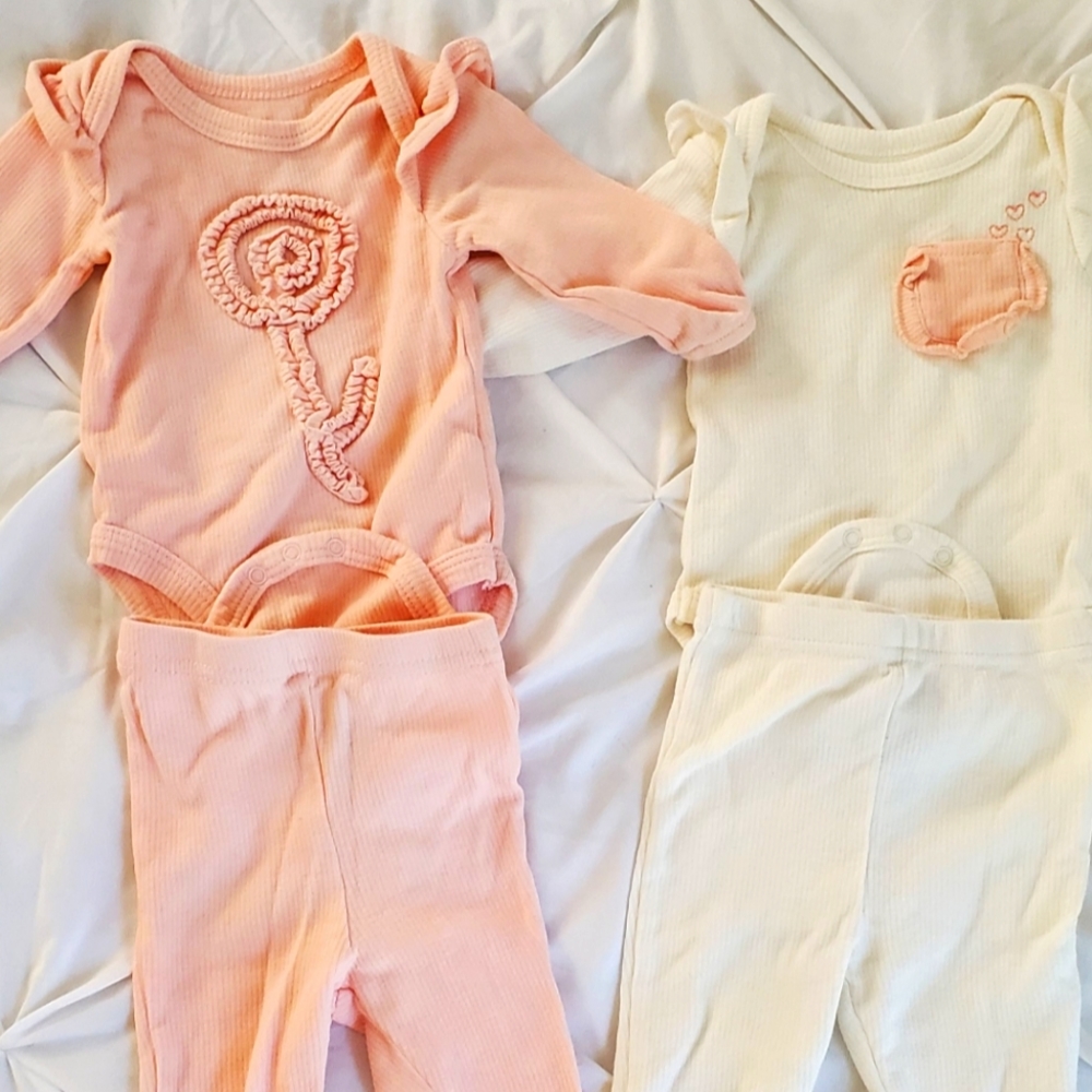 Set of 2 babygirl outfits